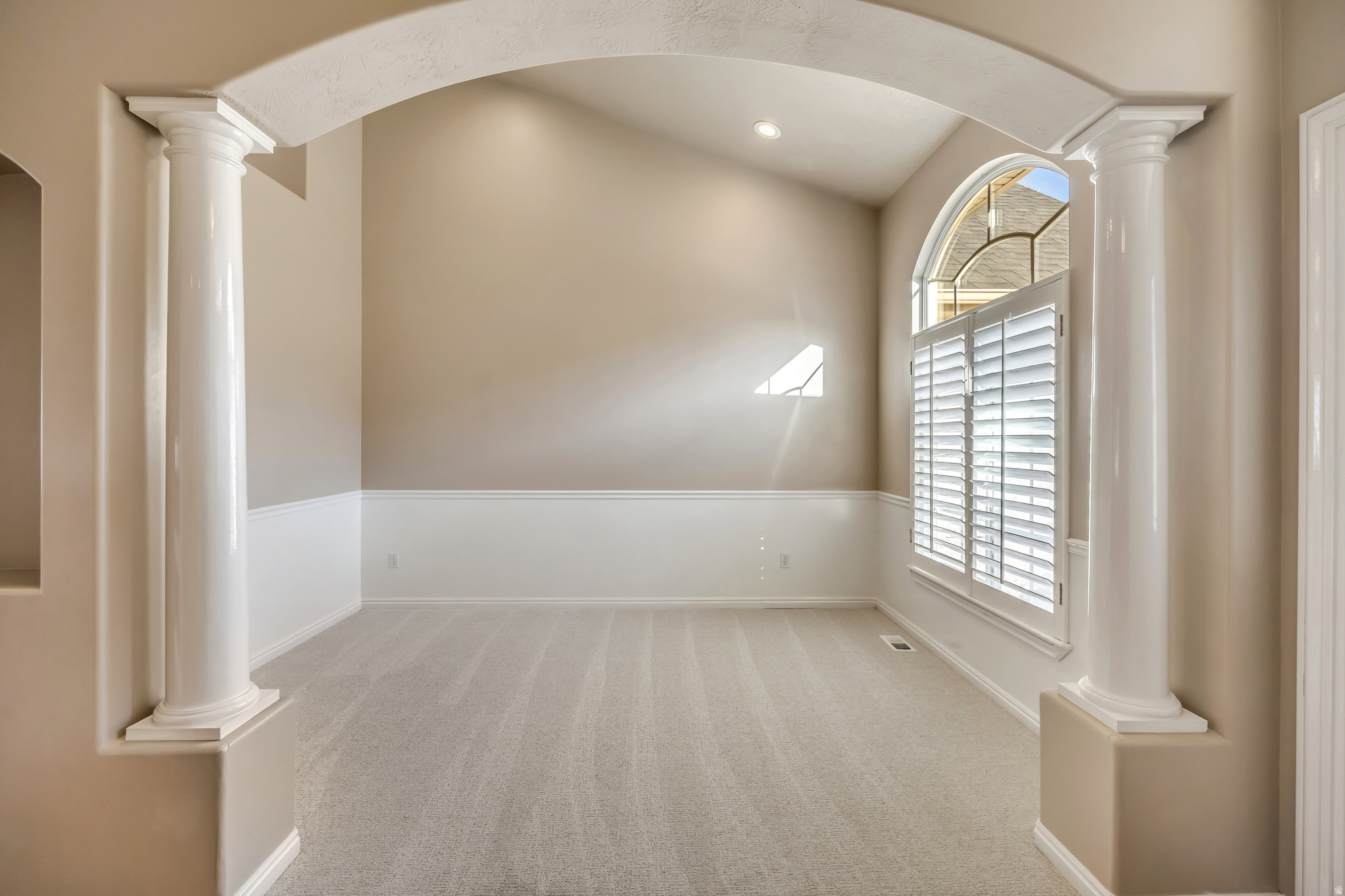 645 E ROCKY MOUTH LN