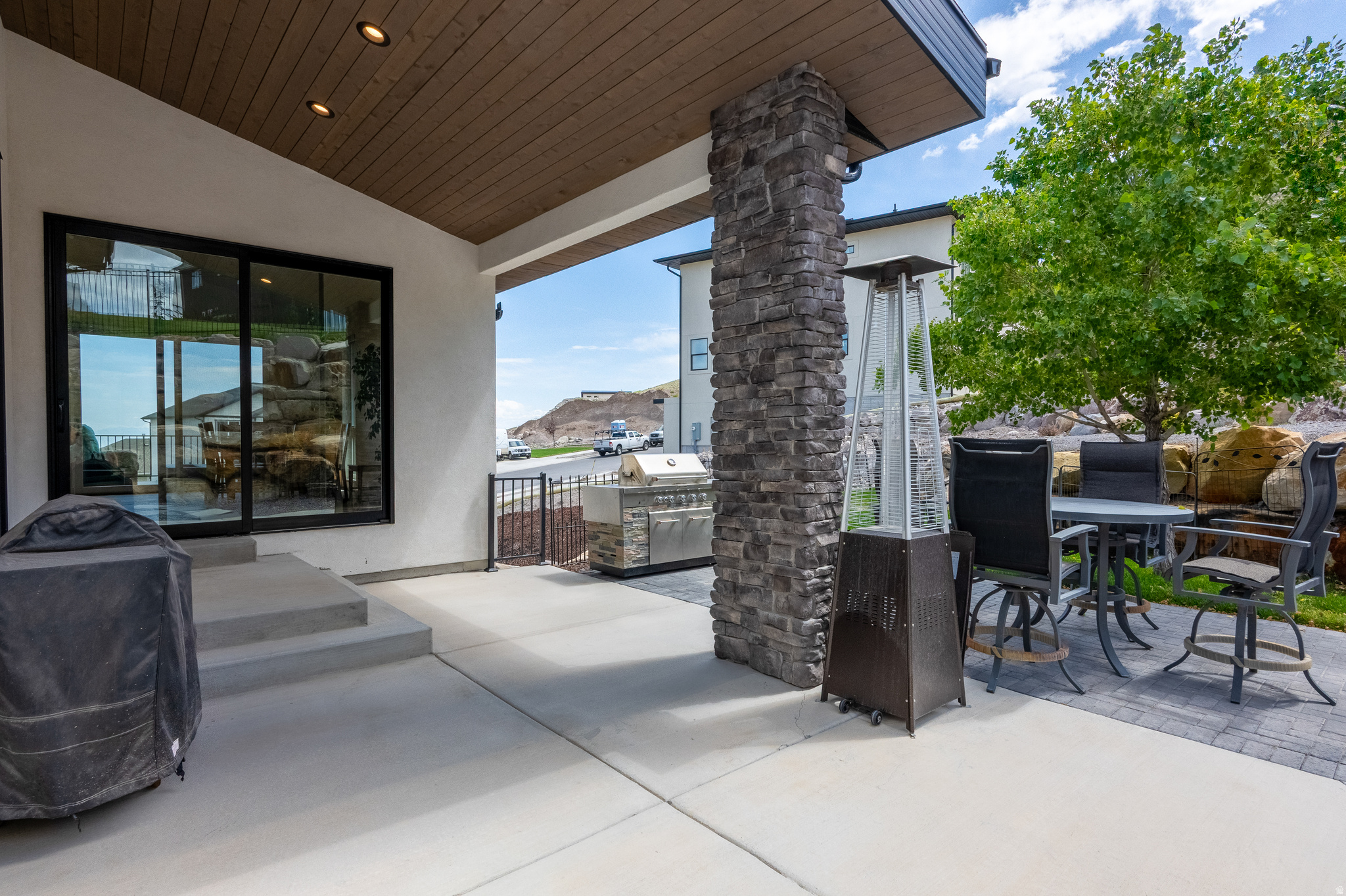 6623 W WYATT RUN DR