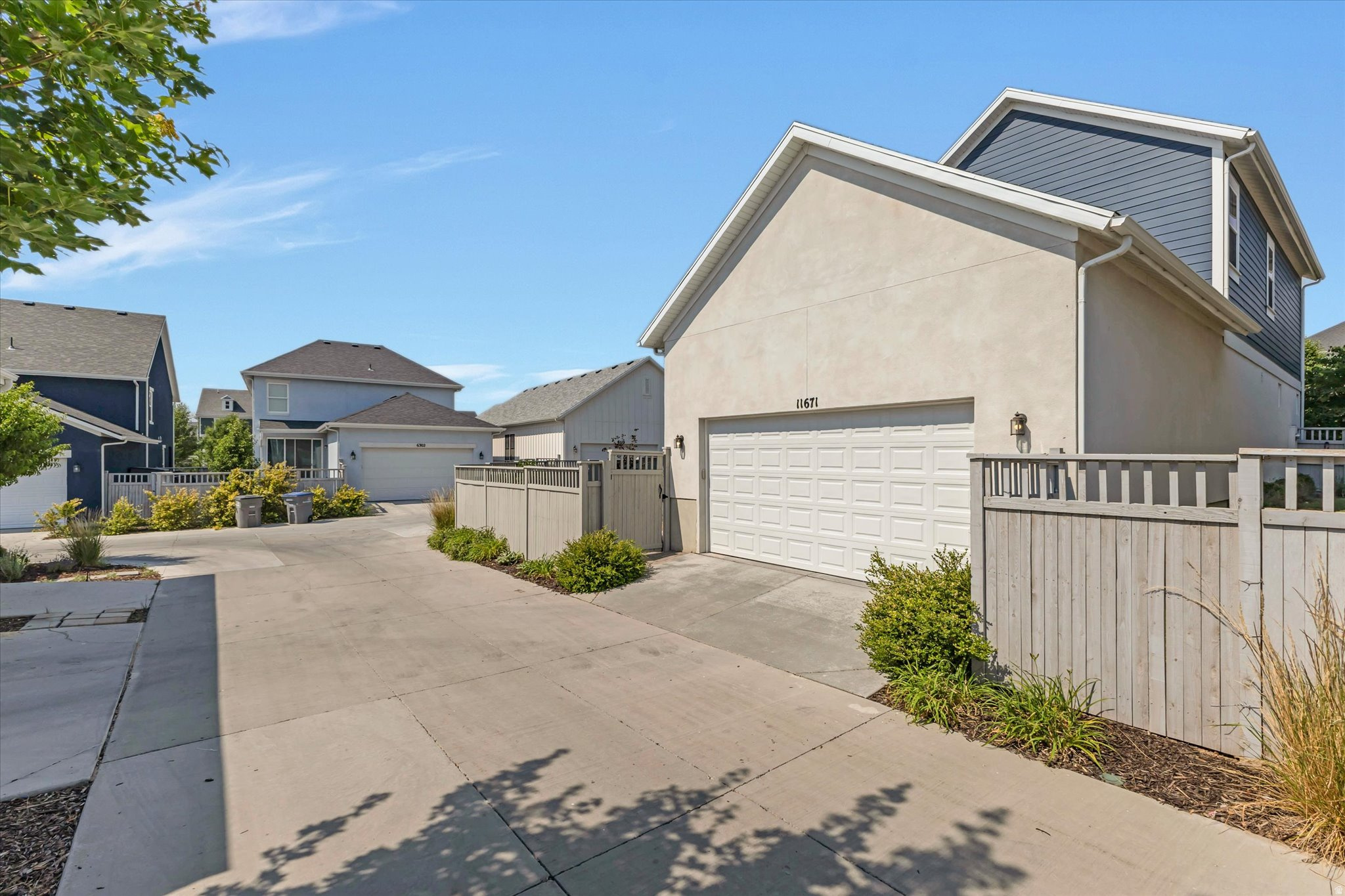 11671 S NIGHT HERON RD