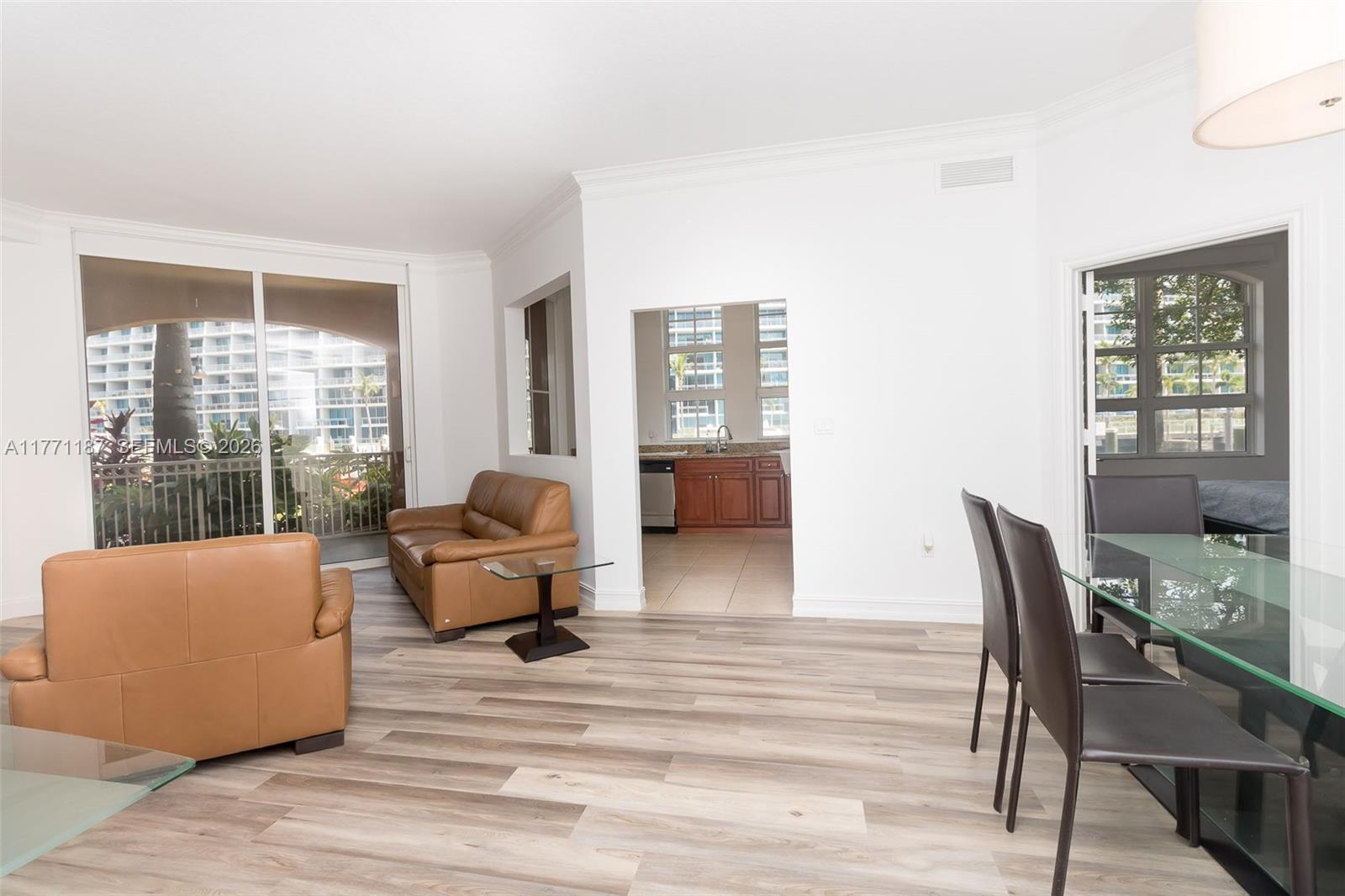 3001 NE 185th St # 113