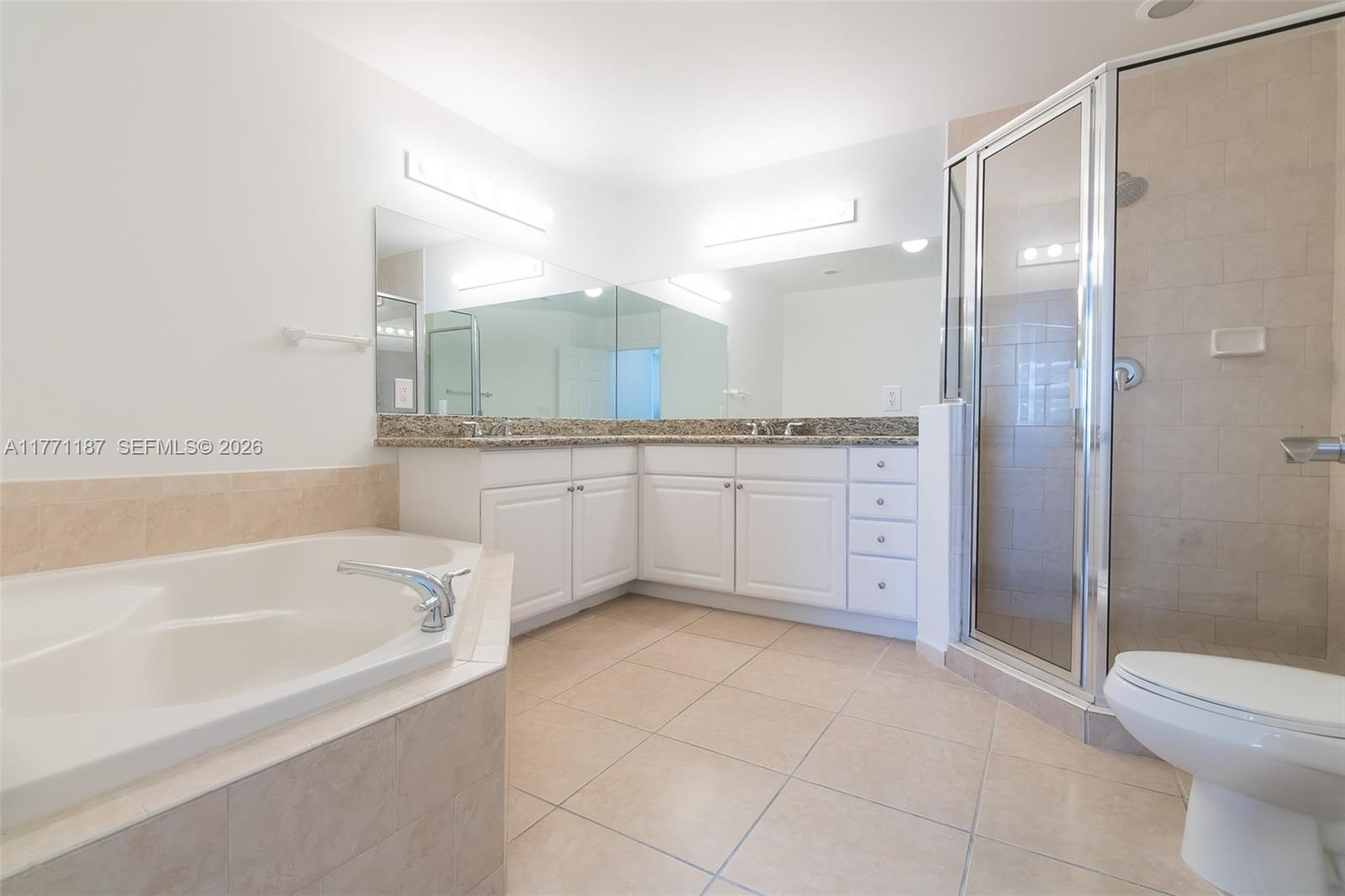 3001 NE 185th St # 113