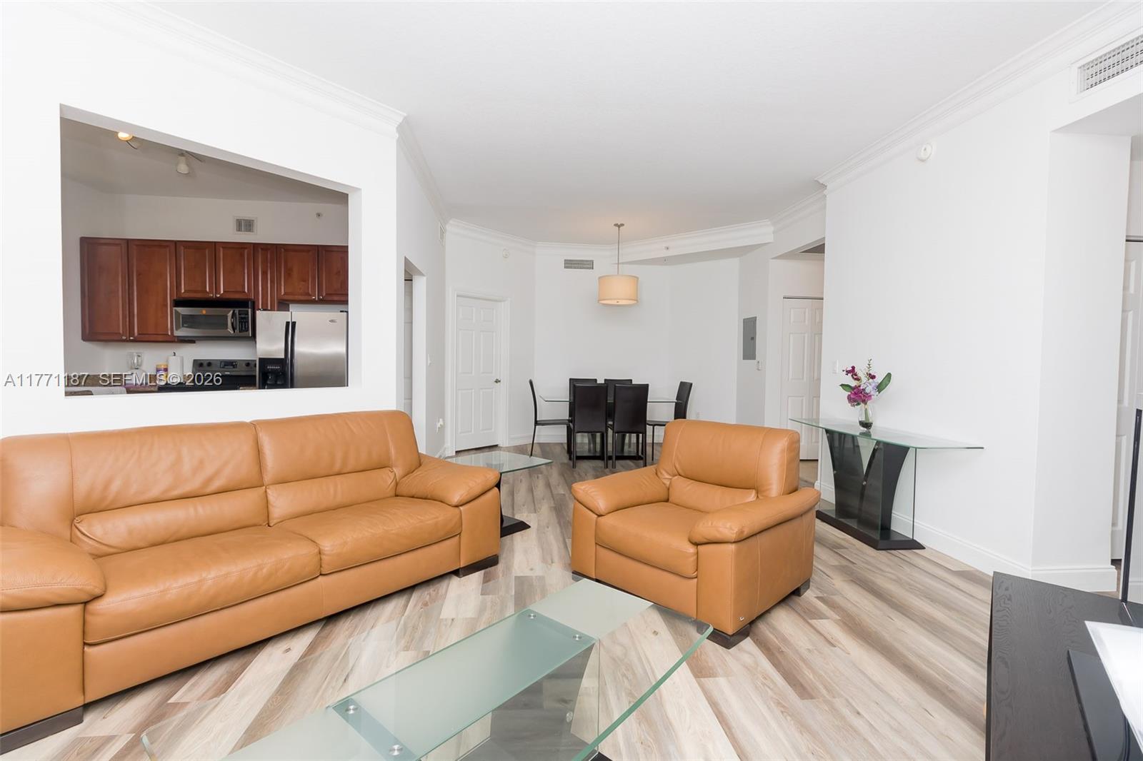 3001 NE 185th St # 113