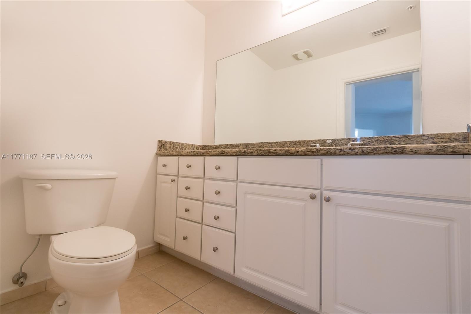 3001 NE 185th St # 113