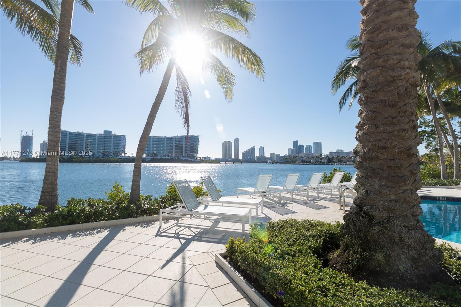 3215 NE 184th St # 14404