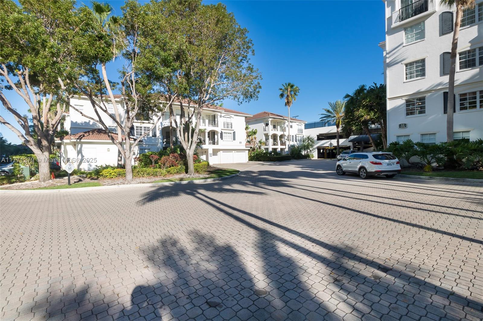 3215 NE 184th St # 14404