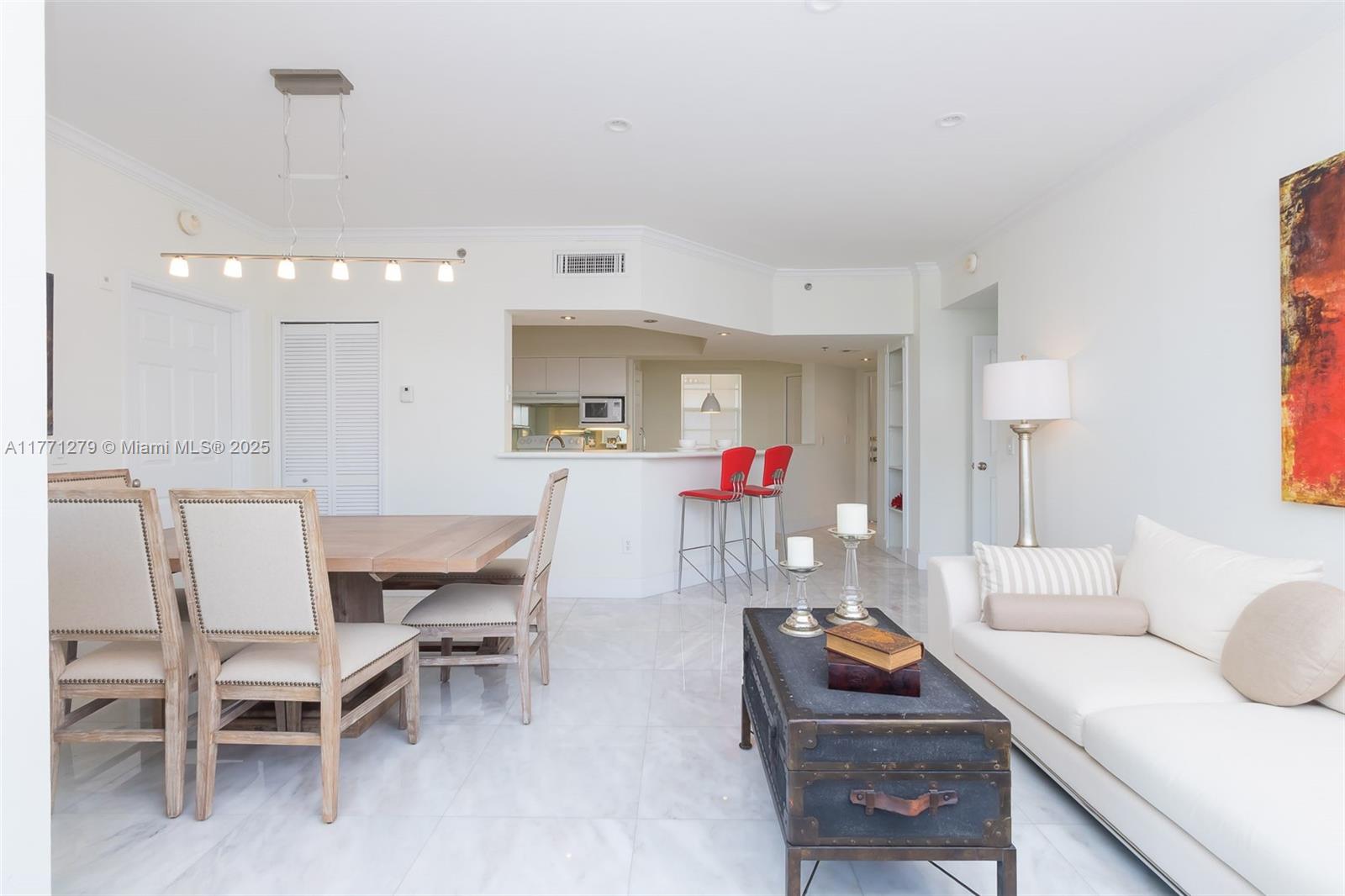 3215 NE 184th St # 14404