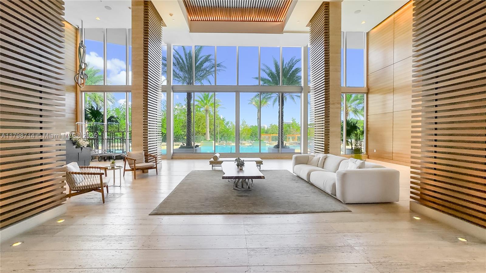 16385 Biscayne Blvd # 404