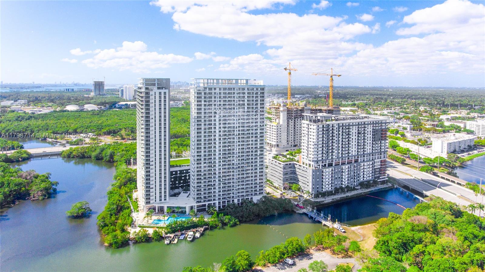 16385 Biscayne Blvd # 404