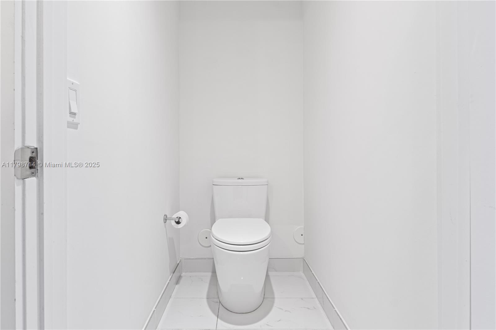 16385 Biscayne Blvd # 404