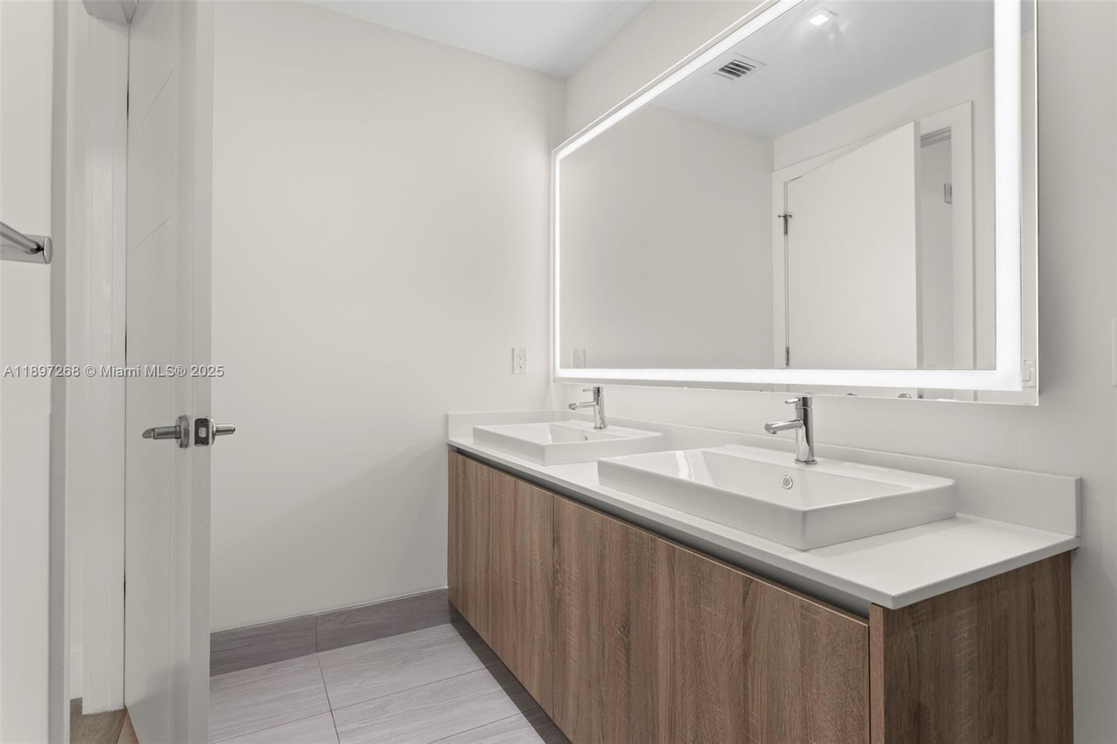 2960 NE 207th St # 508, Aventura Unit: 508