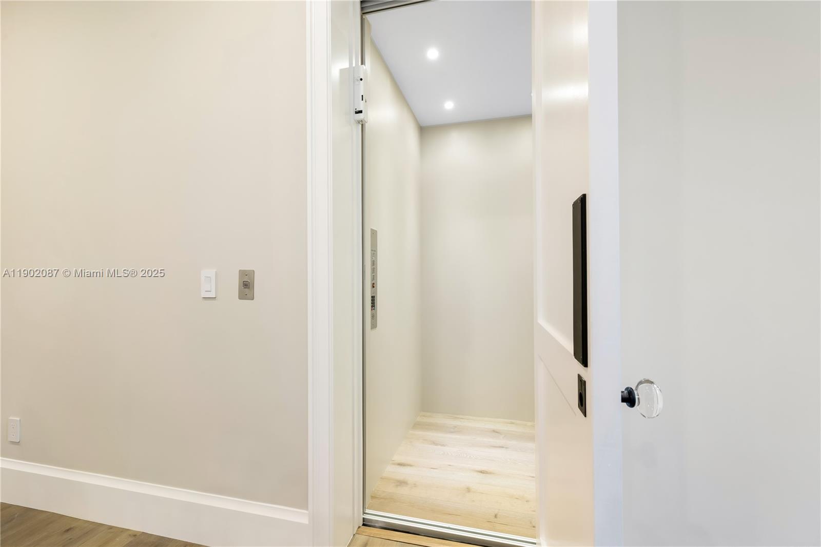 2605 Castilla Isle, Fort Lauderdale