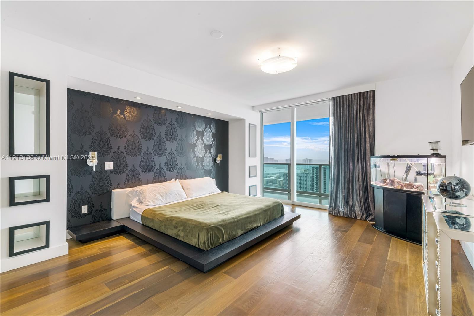 3301 NE 183rd St # 3008