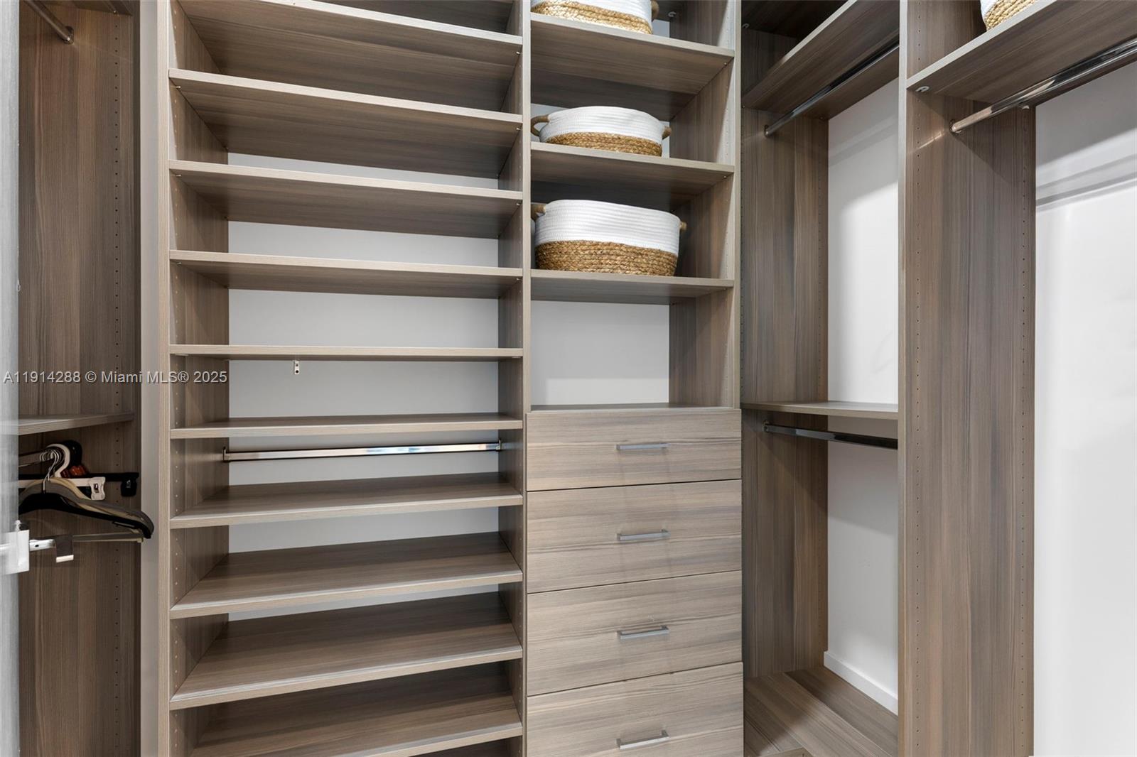 17550 Collins Ave # 802