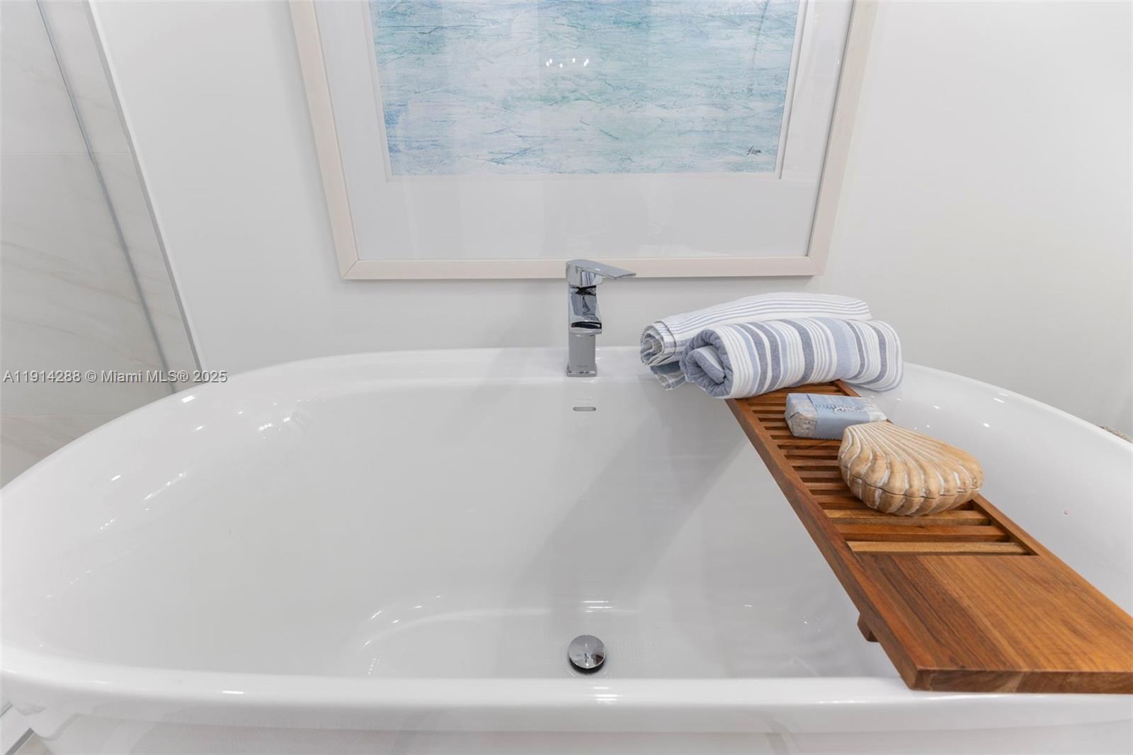 17550 Collins Ave # 802