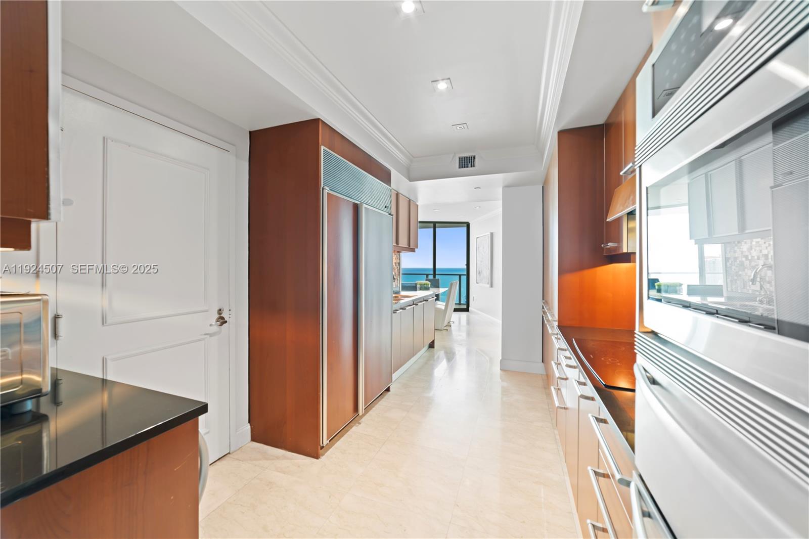 3101 S Ocean Dr # 2907