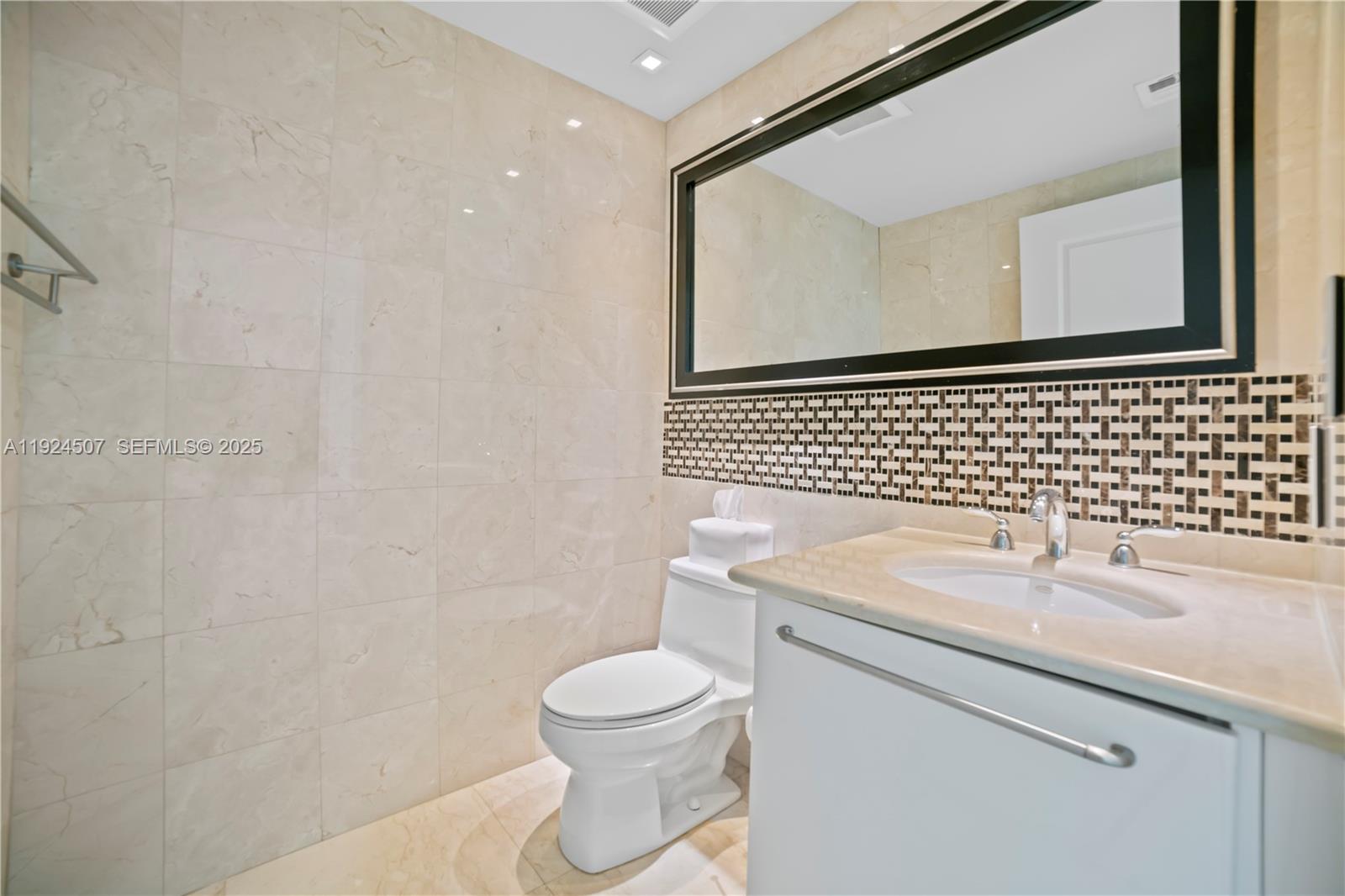 3101 S Ocean Dr # 2907