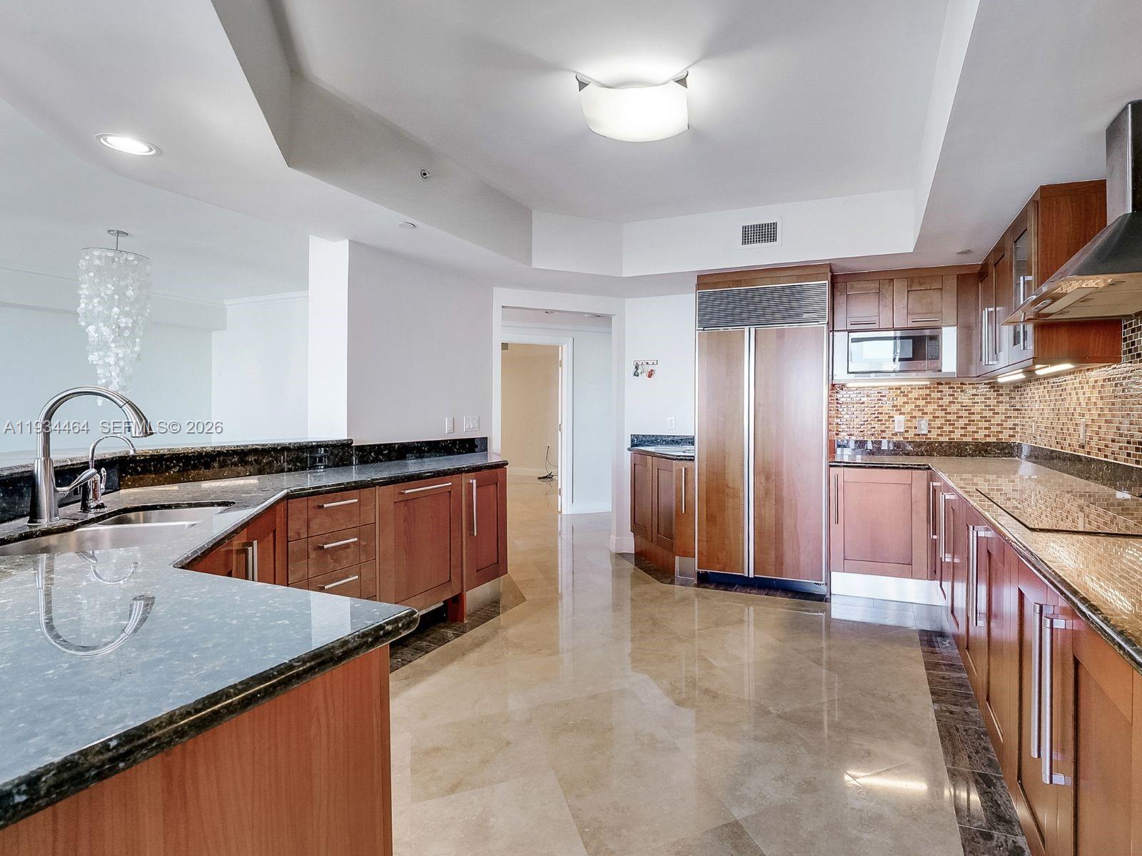 3301 NE 183rd St # 2303