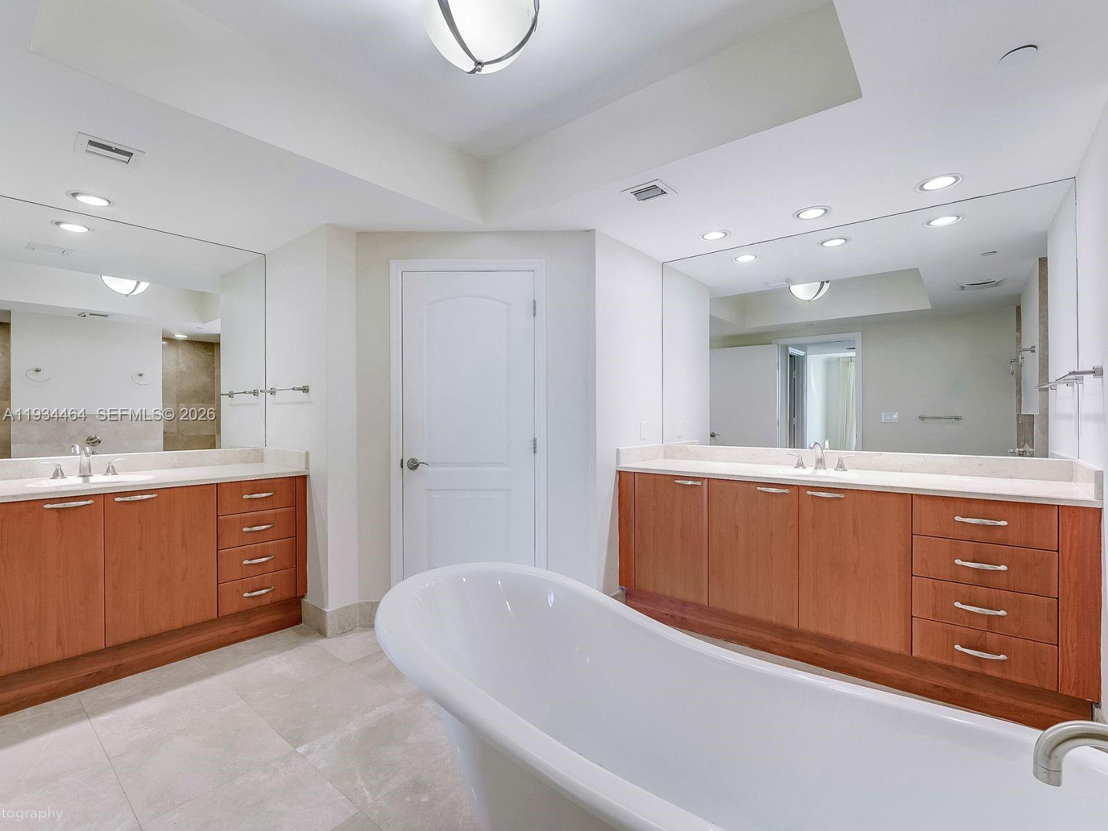 3301 NE 183rd St # 2303