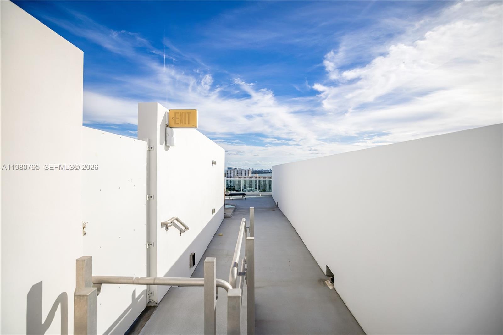 400 Sunny Isles Blvd # 2019