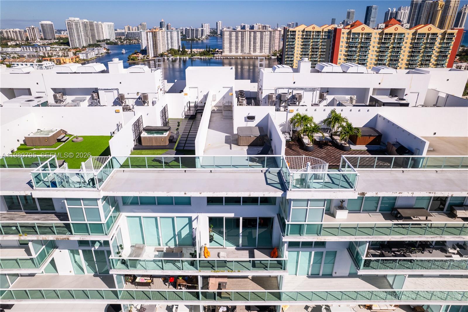 400 Sunny Isles Blvd # 2019