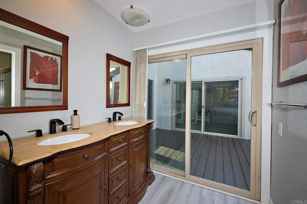 3347 Del Rio Court