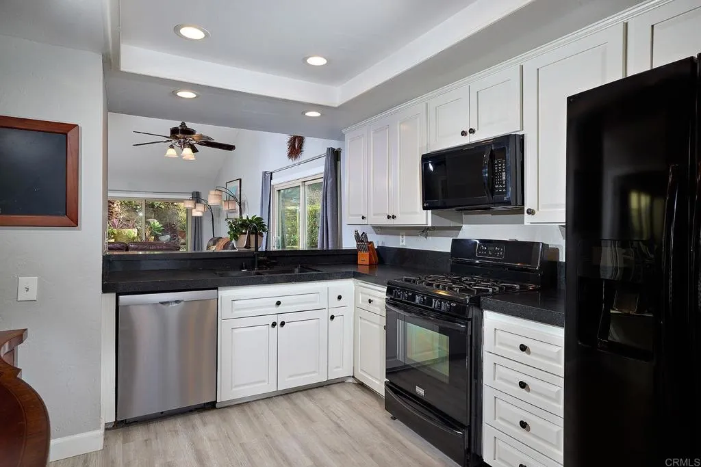 3347 Del Rio Court