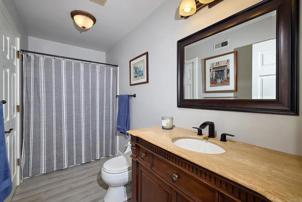 3347 Del Rio Court