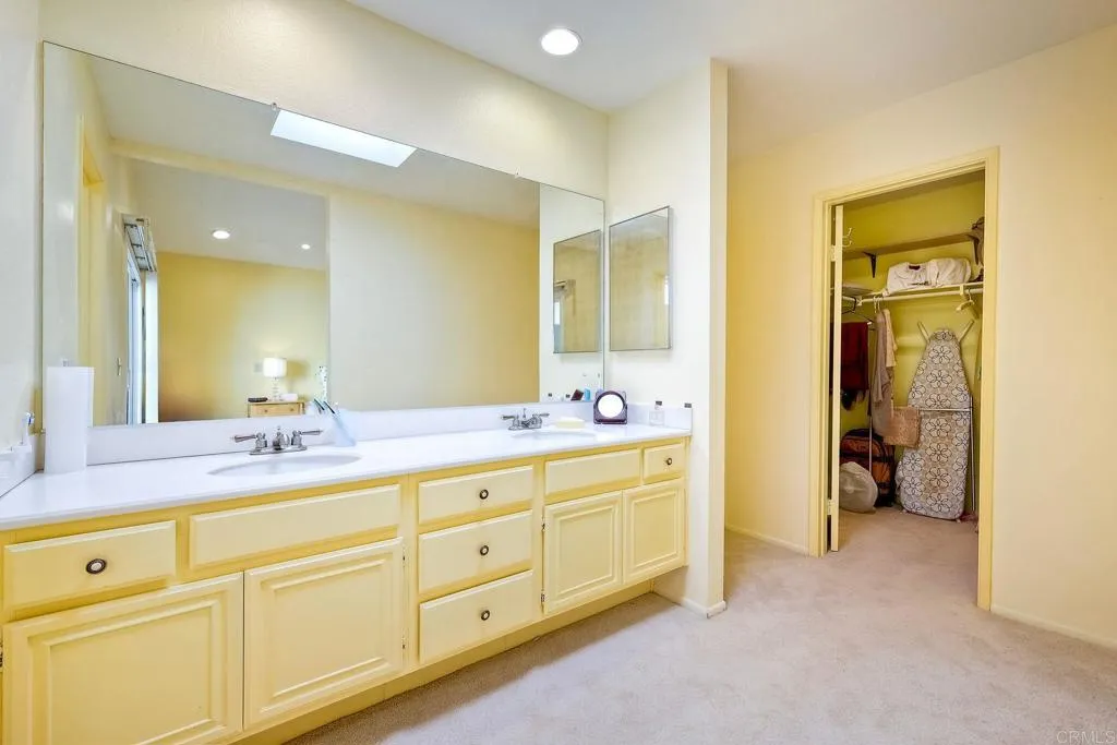 1803 Autumn Place