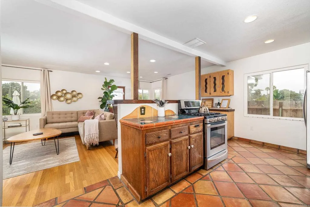 908 Stevens Avenue