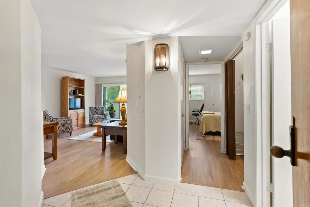 17607 Pomerado Unit 101, Rancho Bernardo (San Diego) Unit: 101