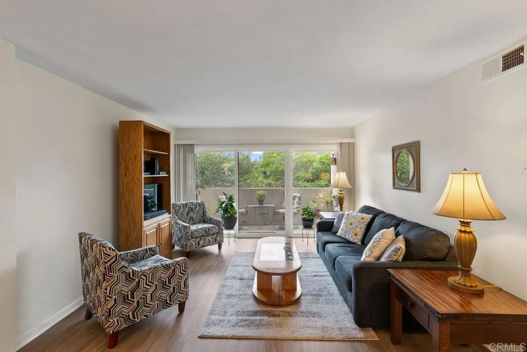 17607 Pomerado Unit 101, Rancho Bernardo (San Diego) Unit: 101