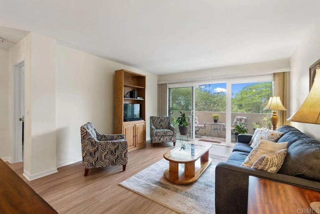 17607 Pomerado Unit 101, Rancho Bernardo (San Diego) Unit: 101