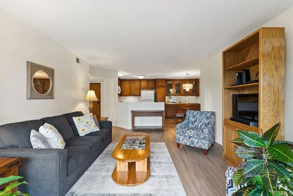 17607 Pomerado Unit 101, Rancho Bernardo (San Diego) Unit: 101
