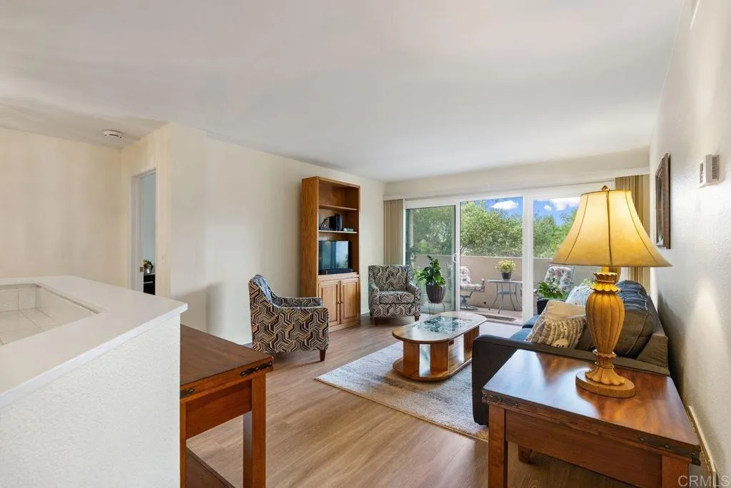 17607 Pomerado Unit 101, Rancho Bernardo (San Diego) Unit: 101