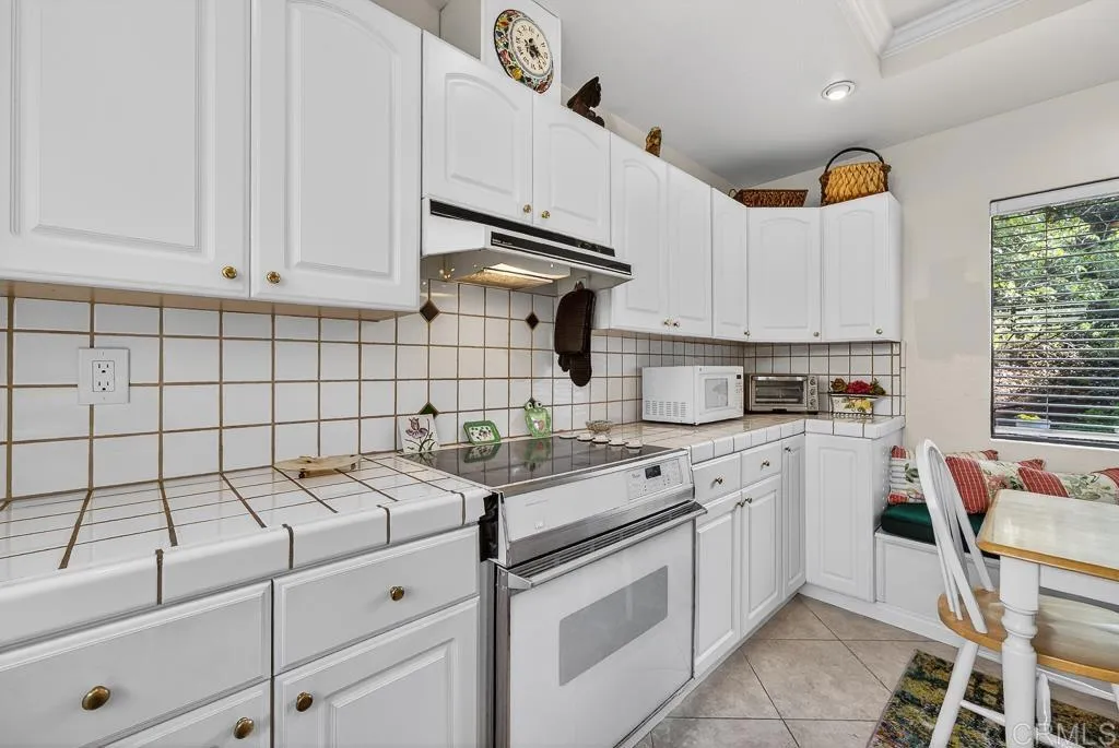 17721 Valle De Lobo