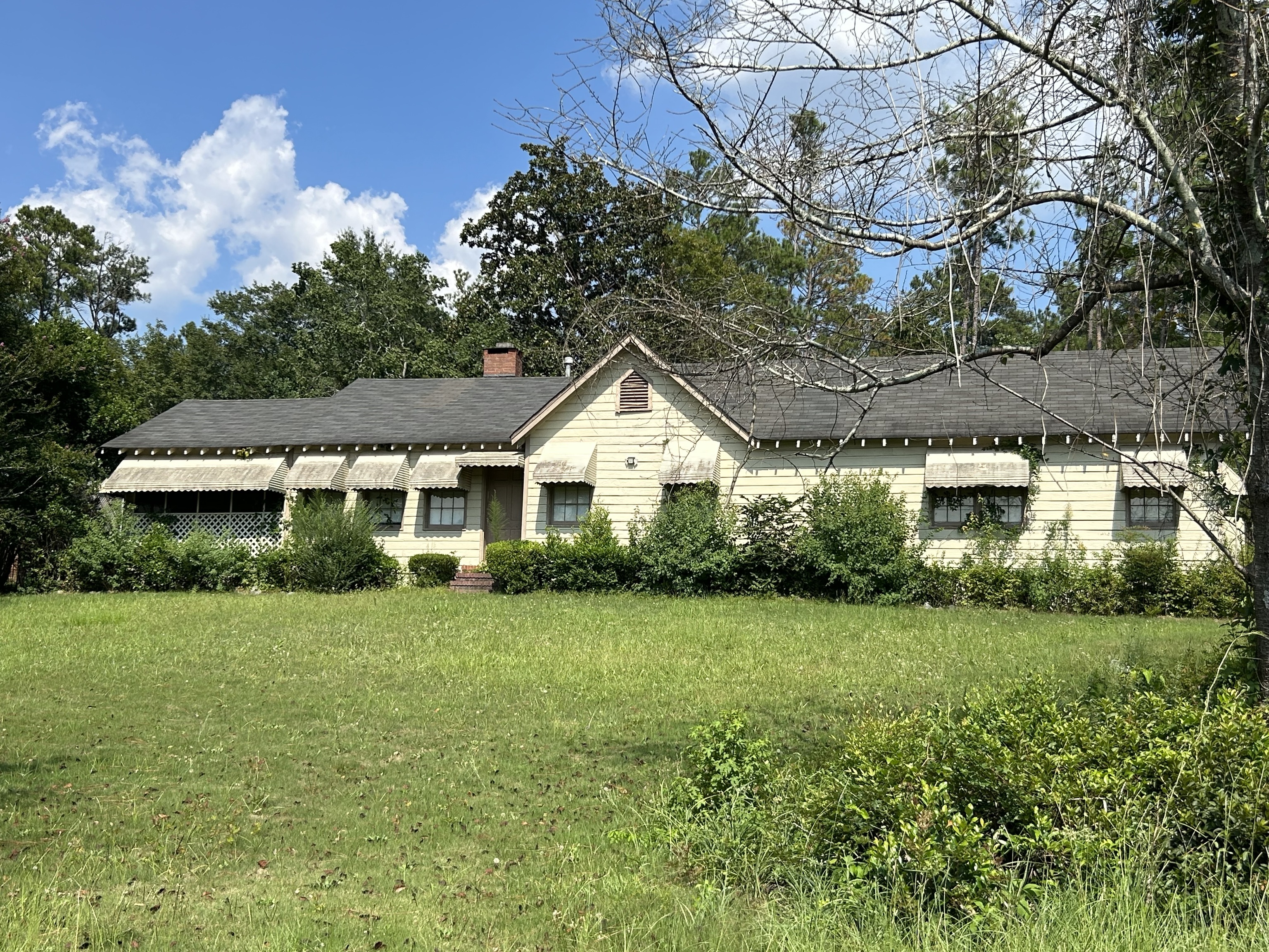 3528 Bloomfield Drive