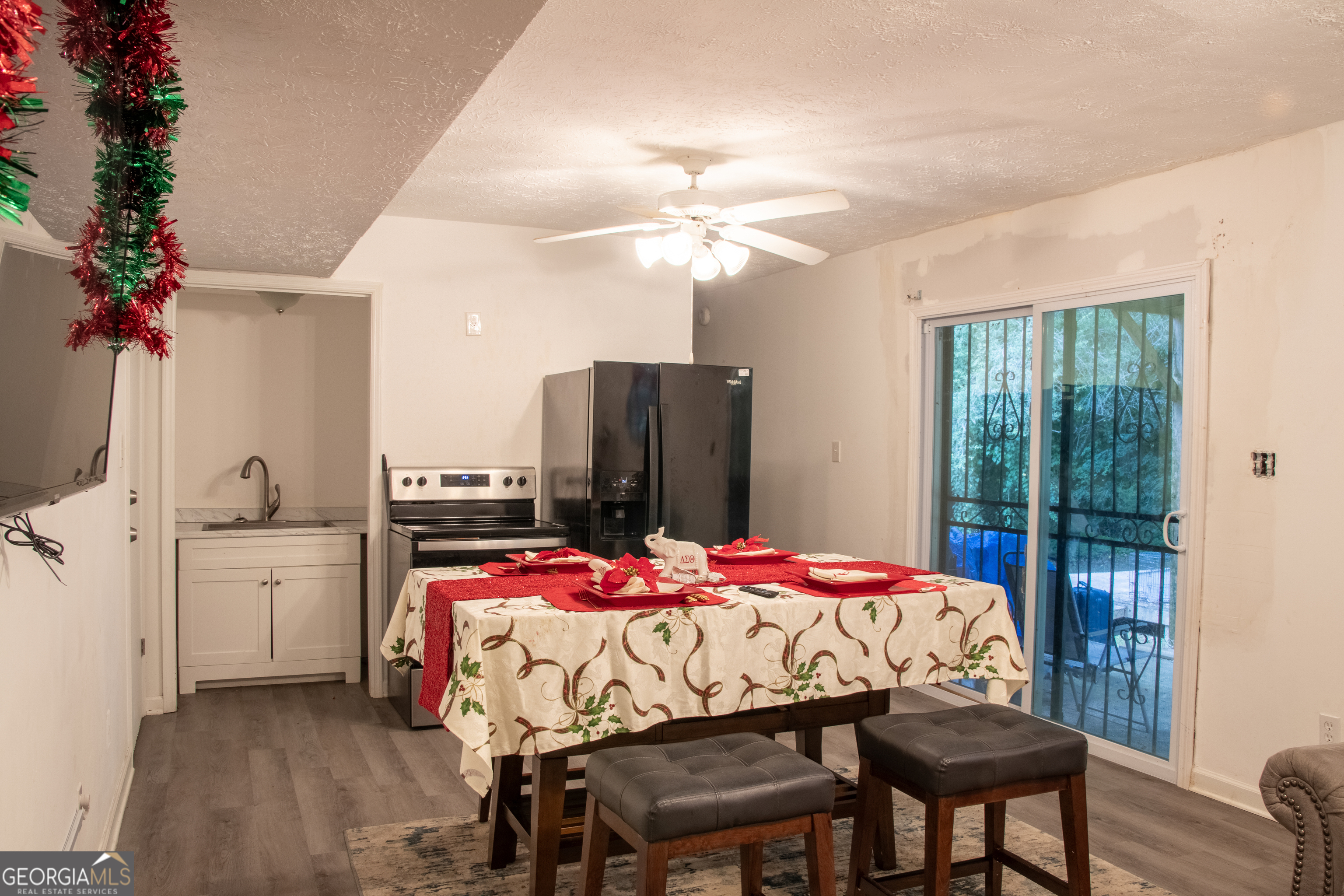 4090 Welcome All Terrace