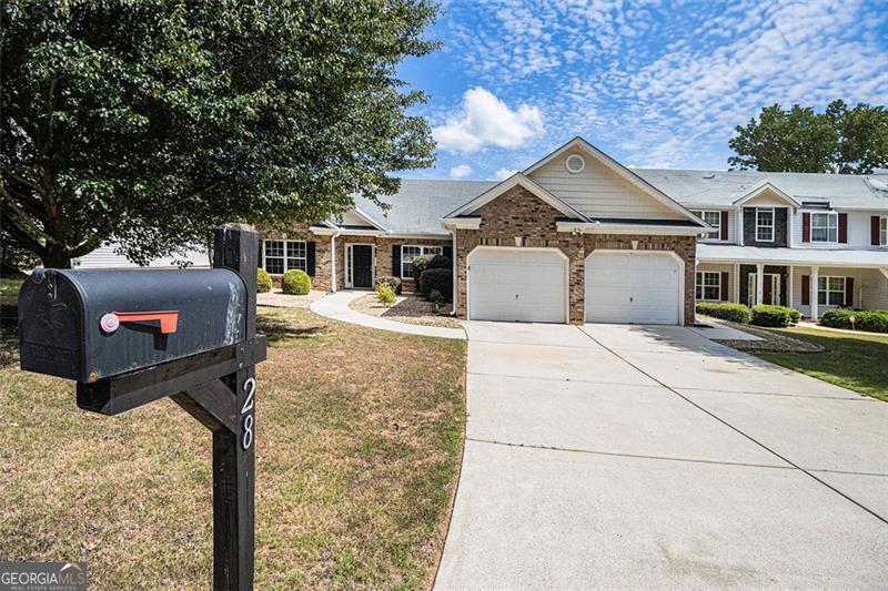 28 LANIER Crossing