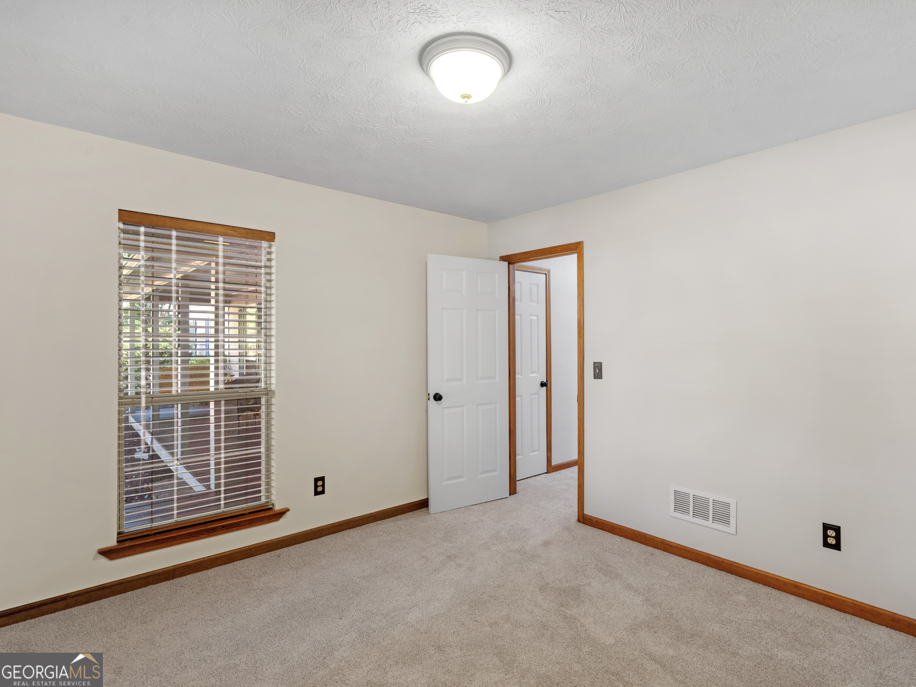 305 Country Lake Drive