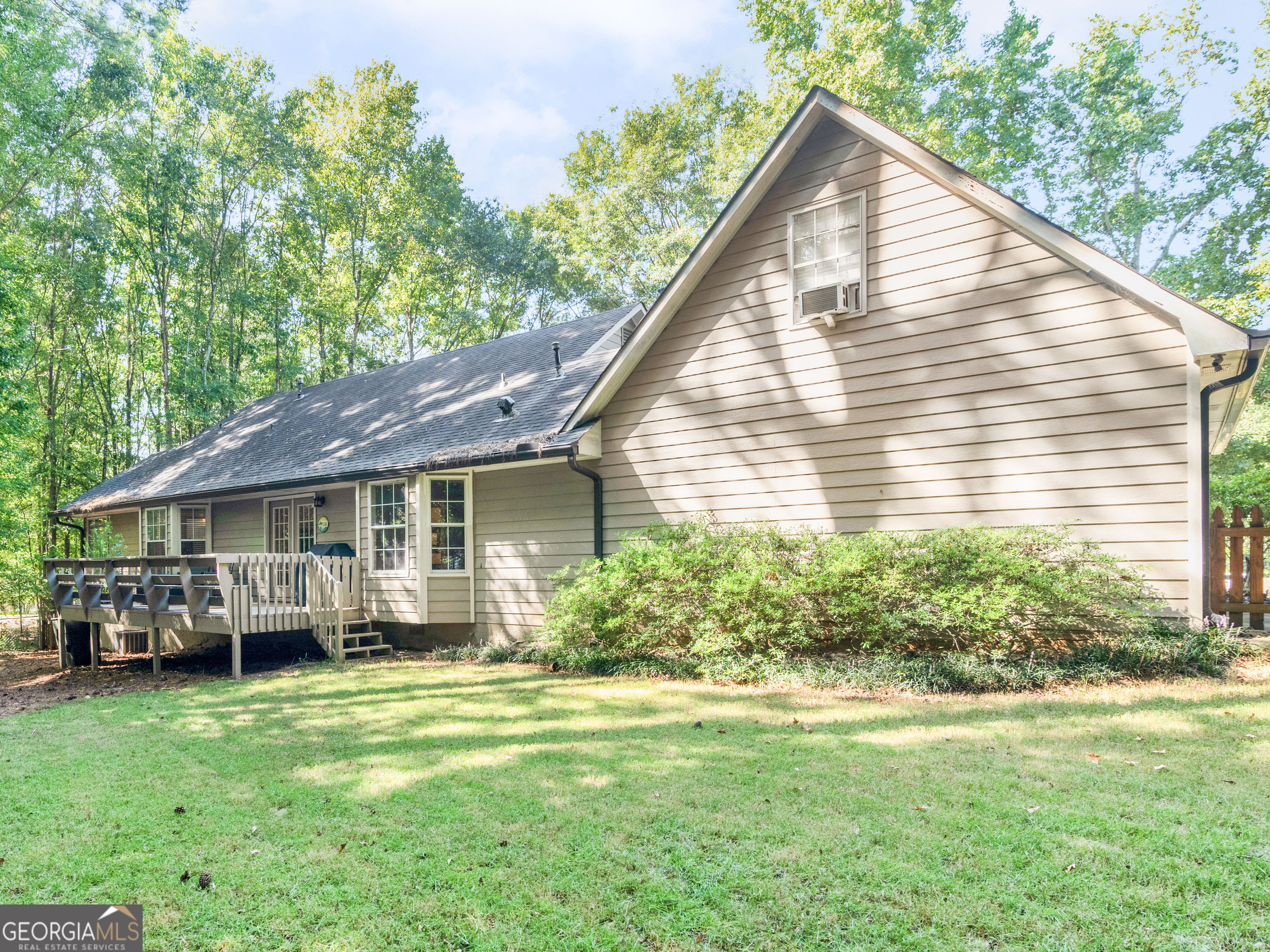 305 Country Lake Drive