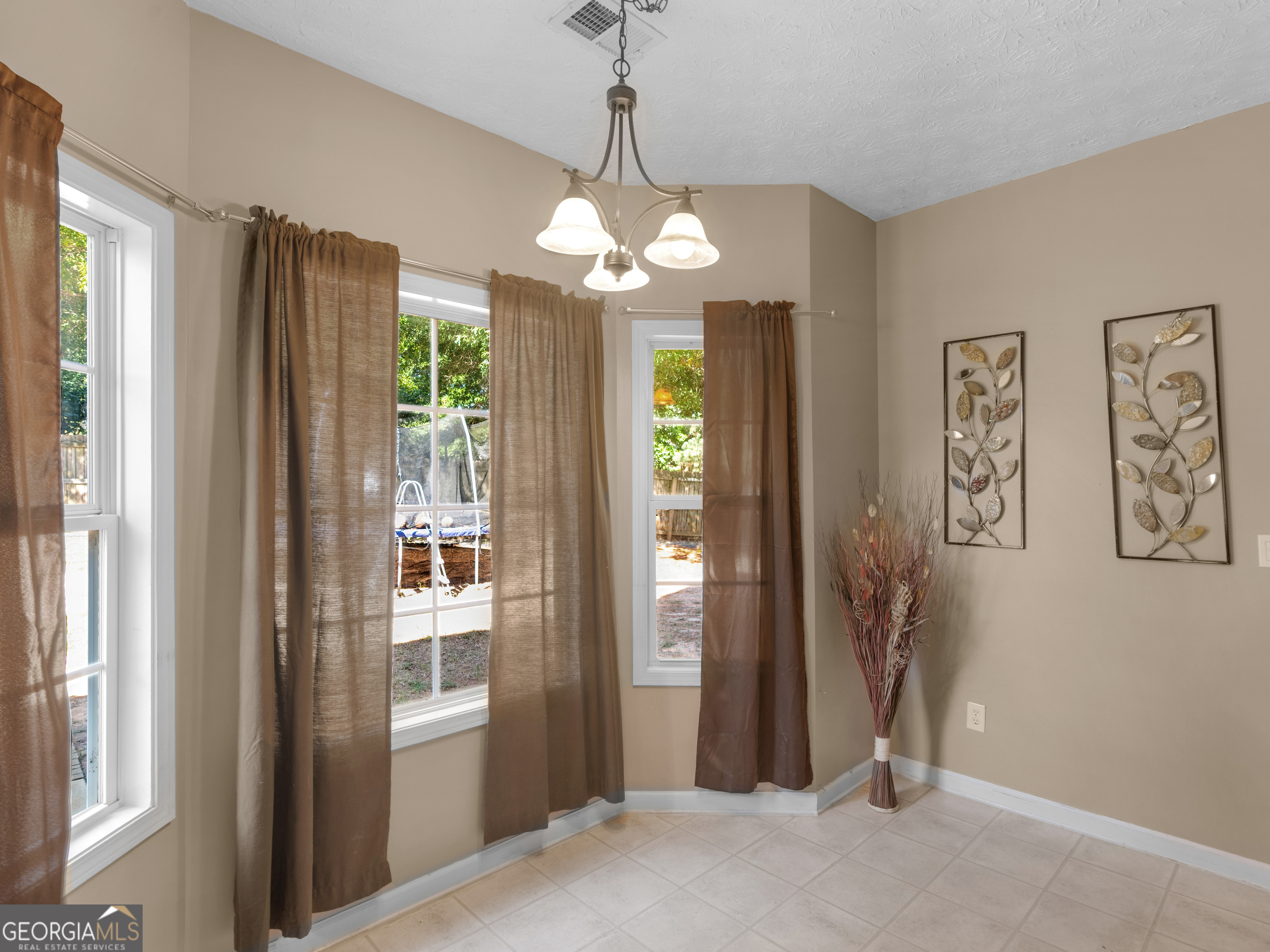 2169 Parador Bend