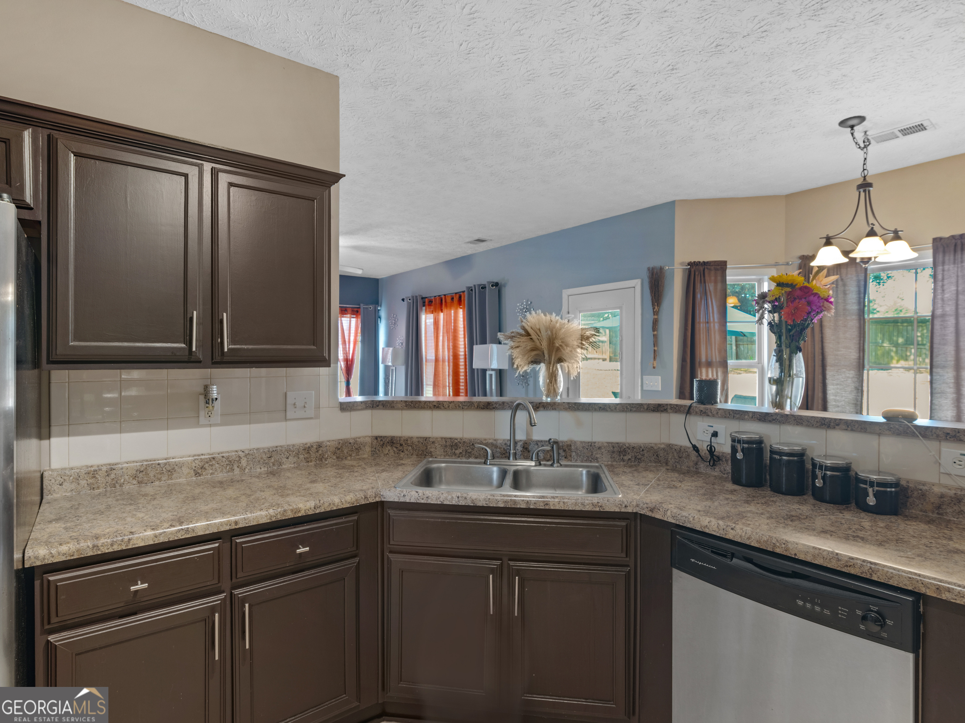 2169 Parador Bend