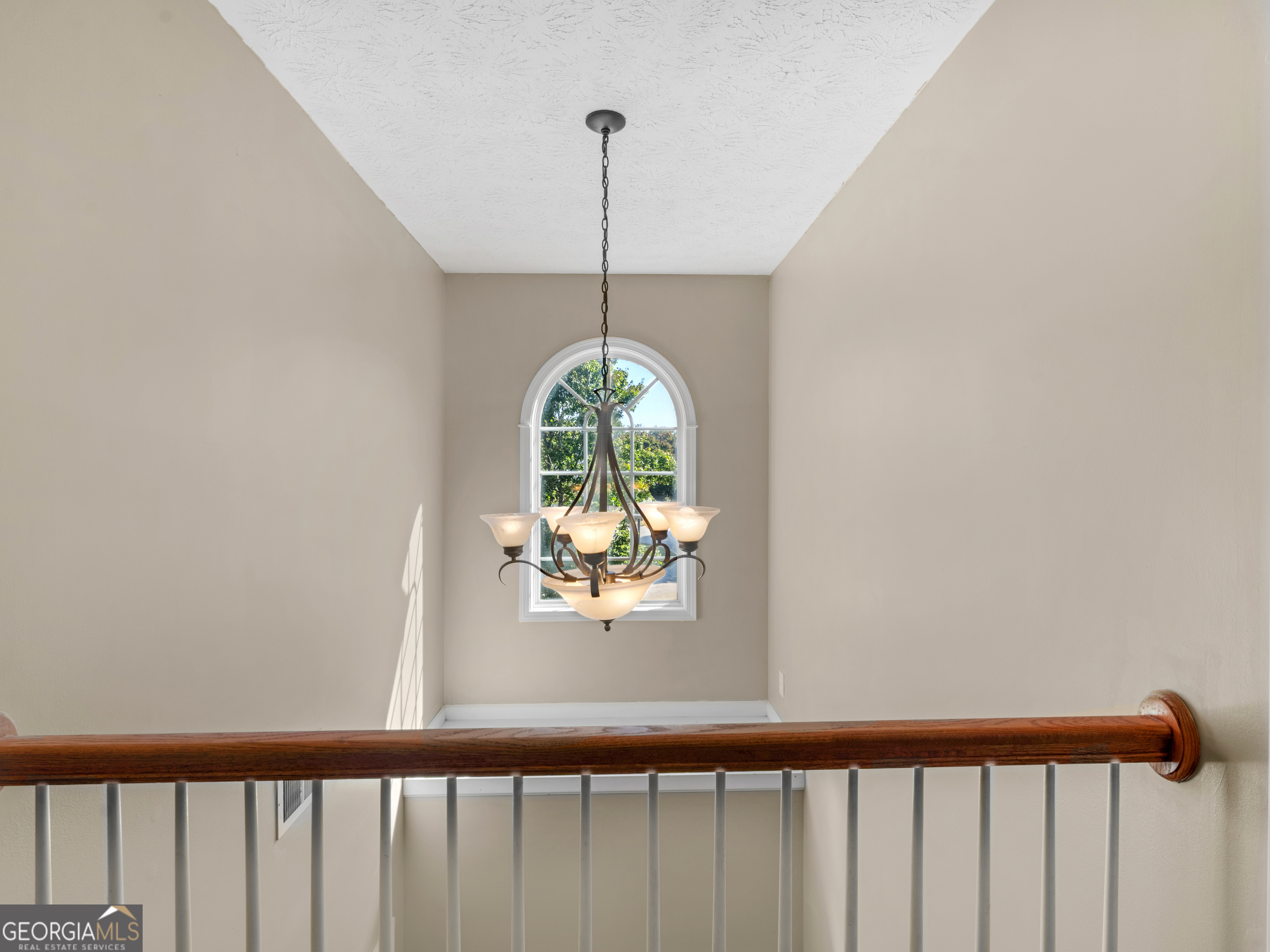 2169 Parador Bend