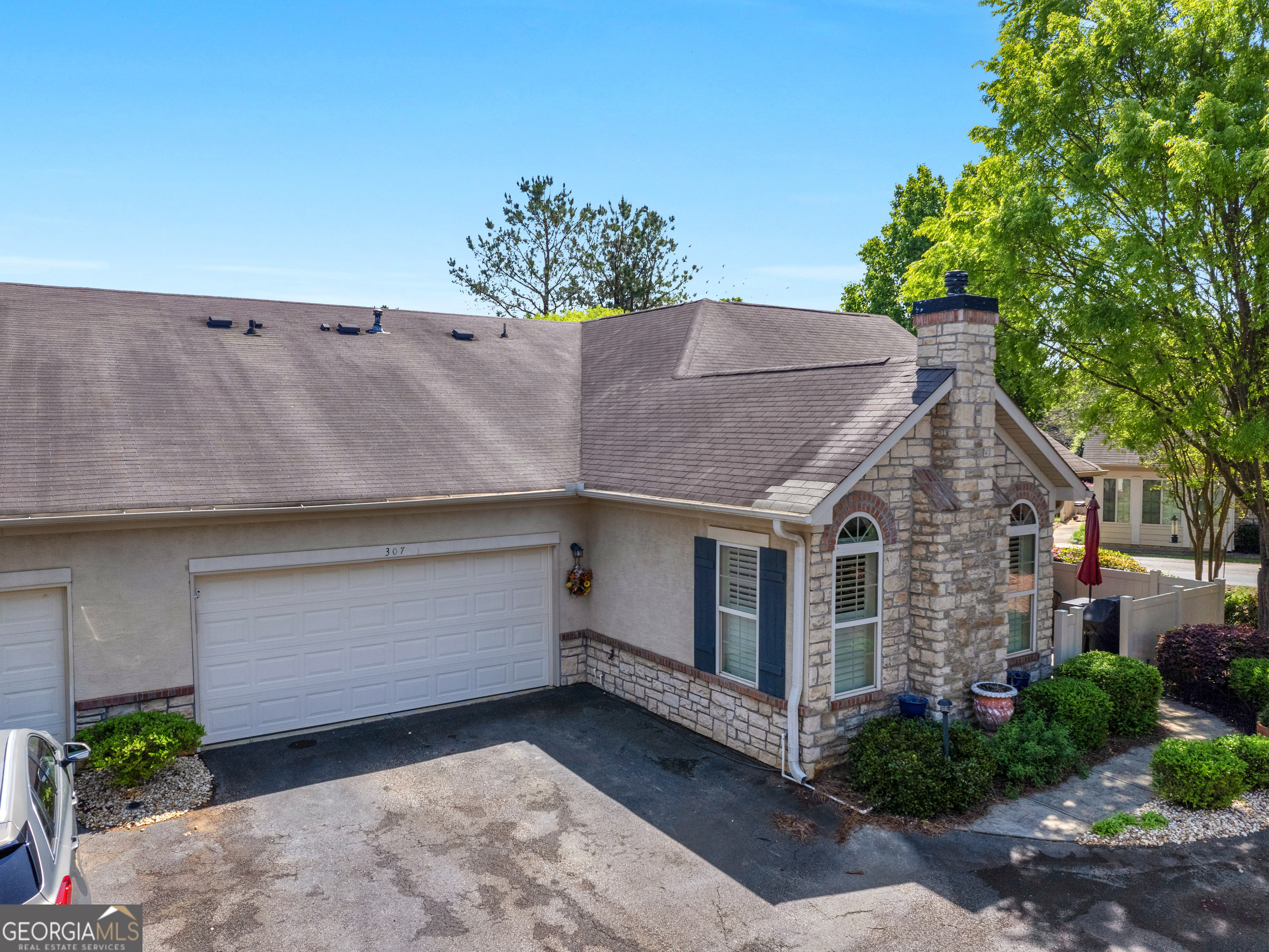 307 Gladstone Drive