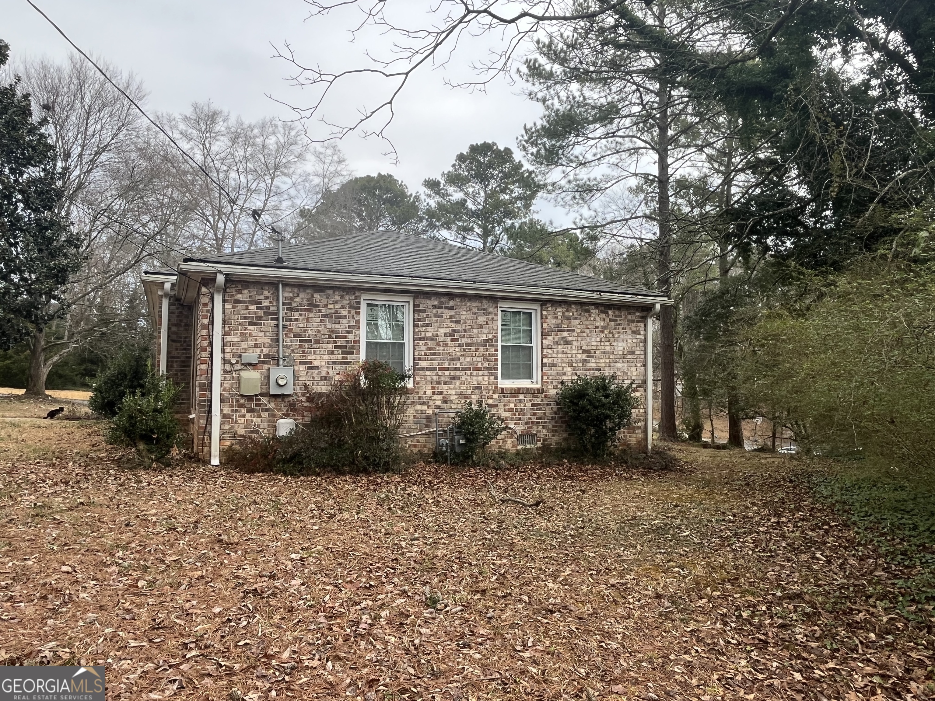 676 Bralorne Drive