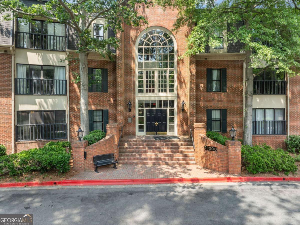 23307 Plantation Drive NE