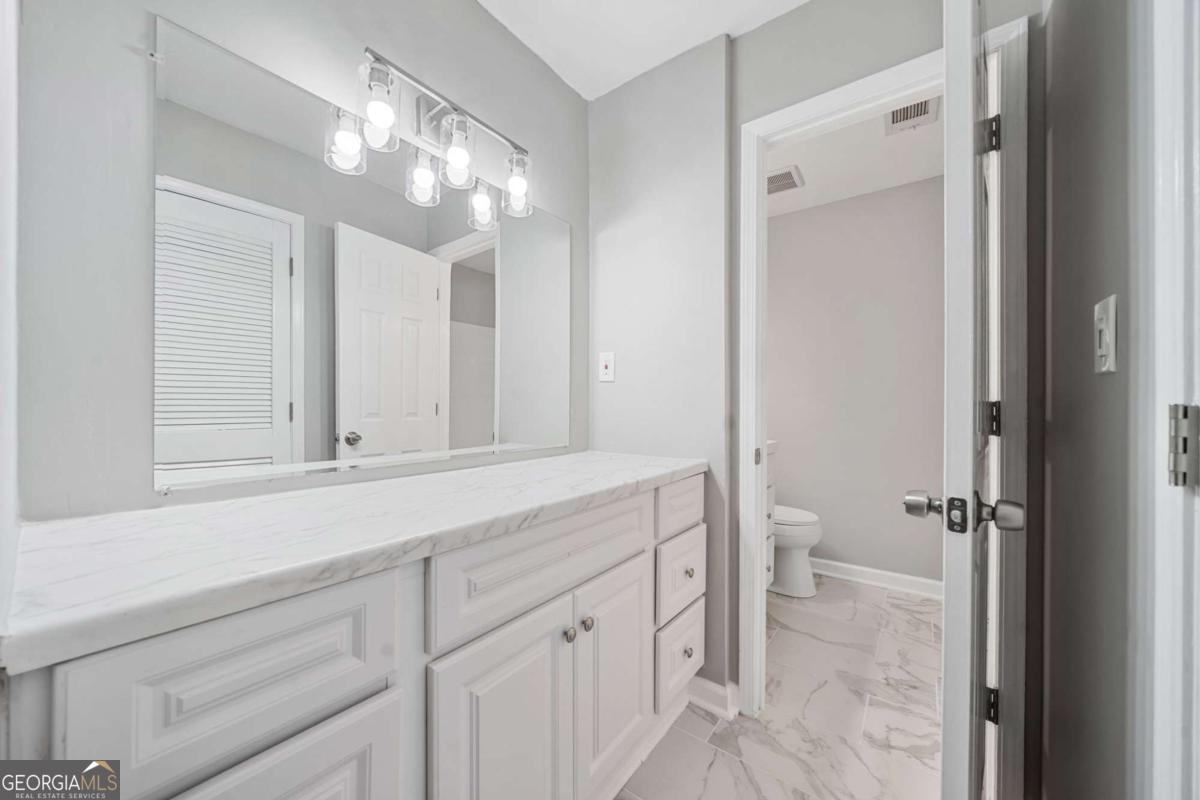 23307 Plantation Drive NE