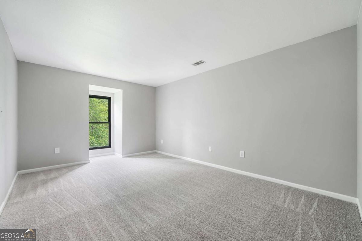 23307 Plantation Drive NE