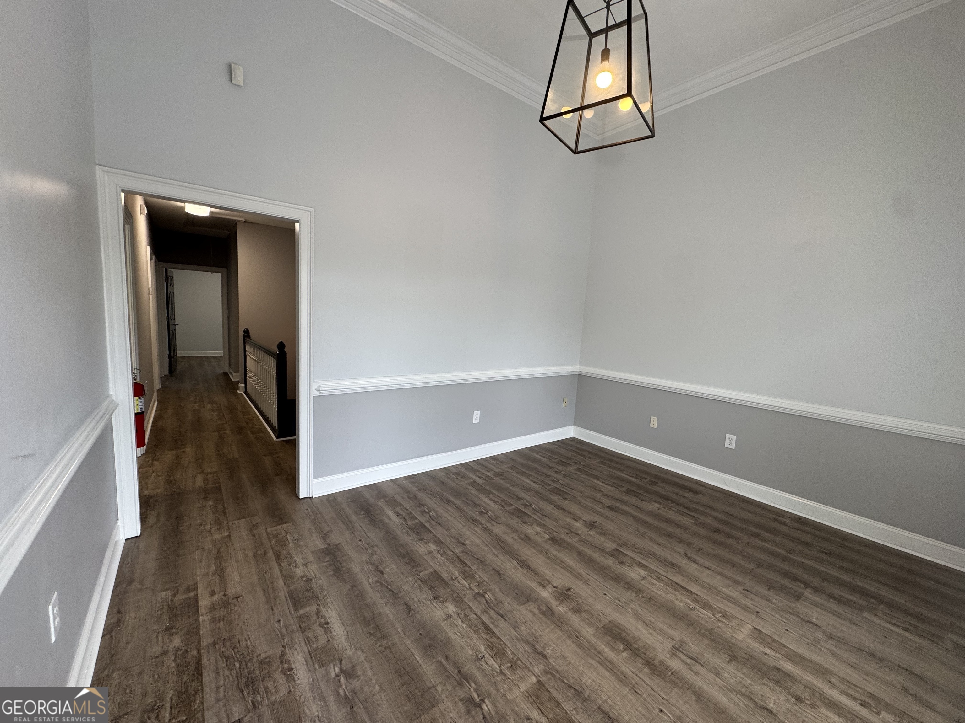 352 Corporate Center Court