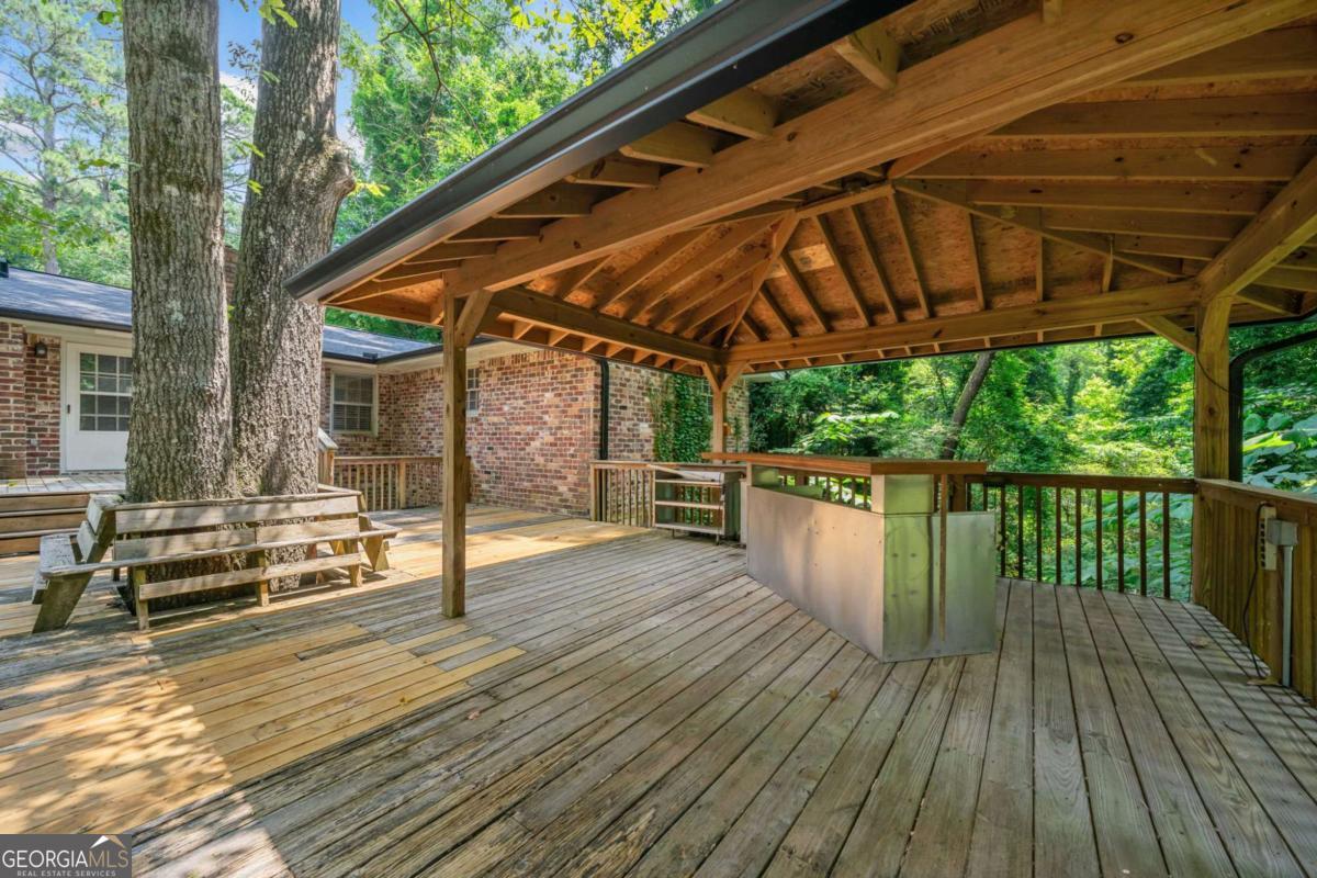 2173 Tanglewood Trail NE